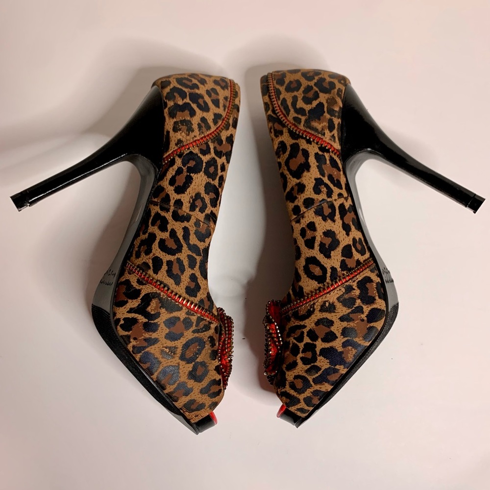 Leopard Print Heels 👠🐆 - Picture 4 of 5